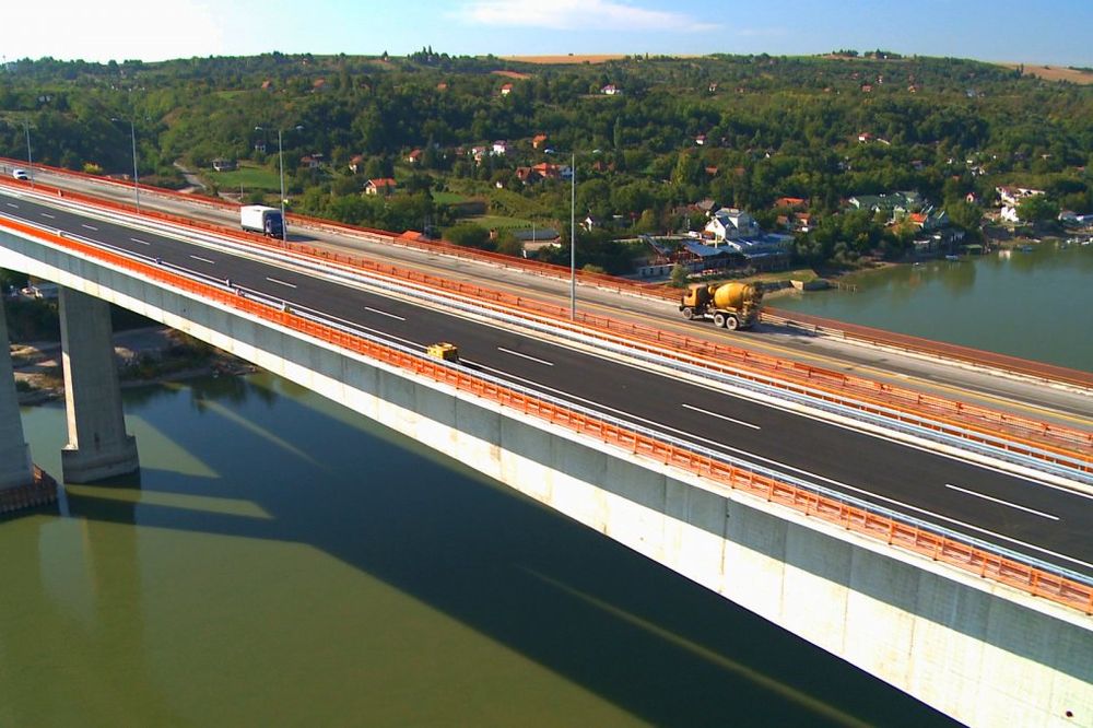 Most kod Beške opasan zbog loše signalizacije?