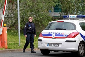 AKCIJA FRANCUSKE POLICIJE: Pala Balkanska grupa, Srbin uhvaćen s torbom punom oružja!