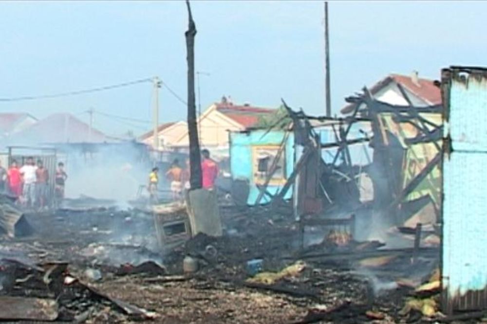 U požaru izgorele izbegličke barake