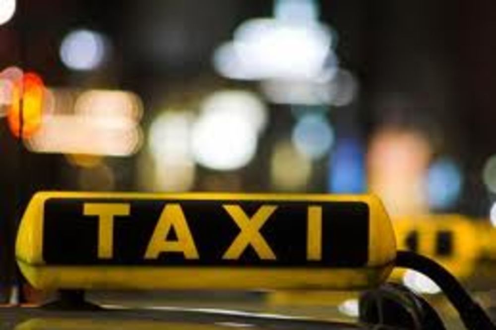 MODERNIZOVANA USLUGA: Vožnja taksijem moguća i uz karticu!