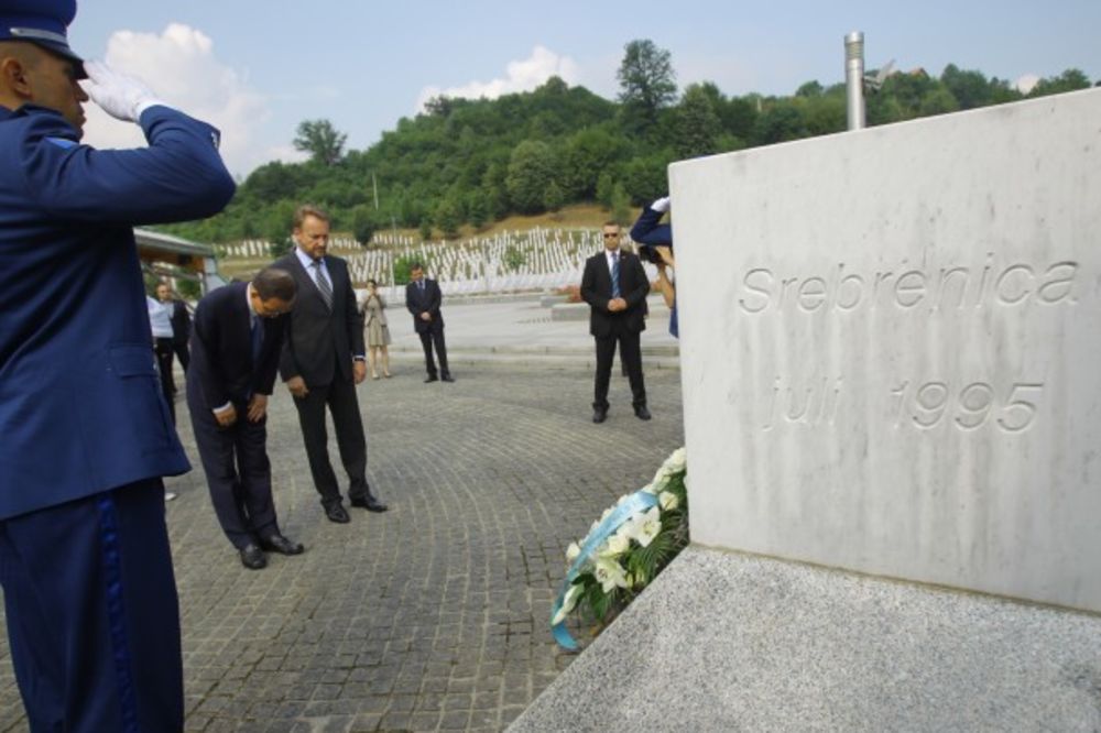Generalni sekretar UN poklonio se žrtvama u Srebrenici