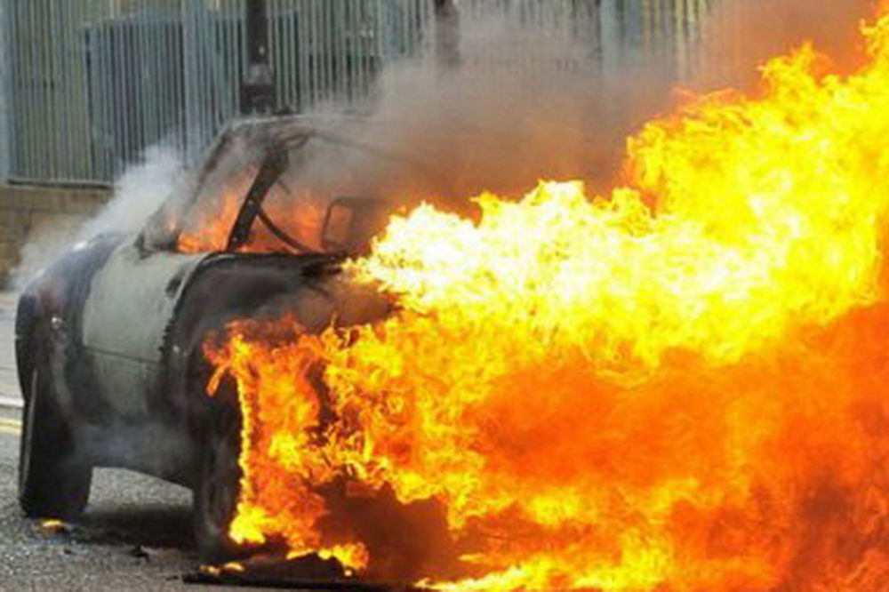 Zapaljen automobil u Ćupriji