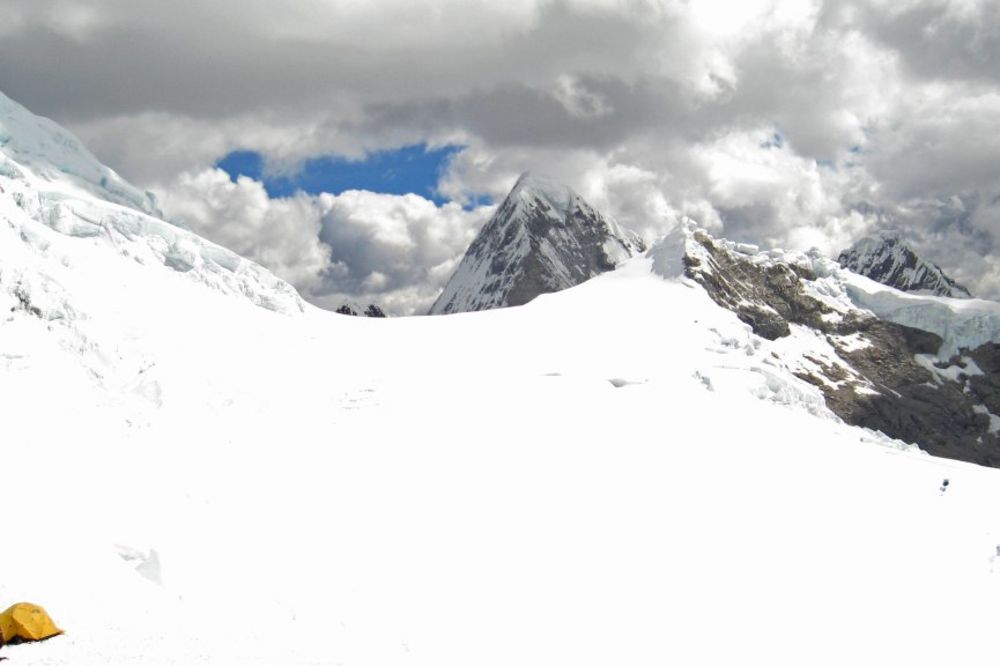 U Andima pronađena tela dva američka planinara