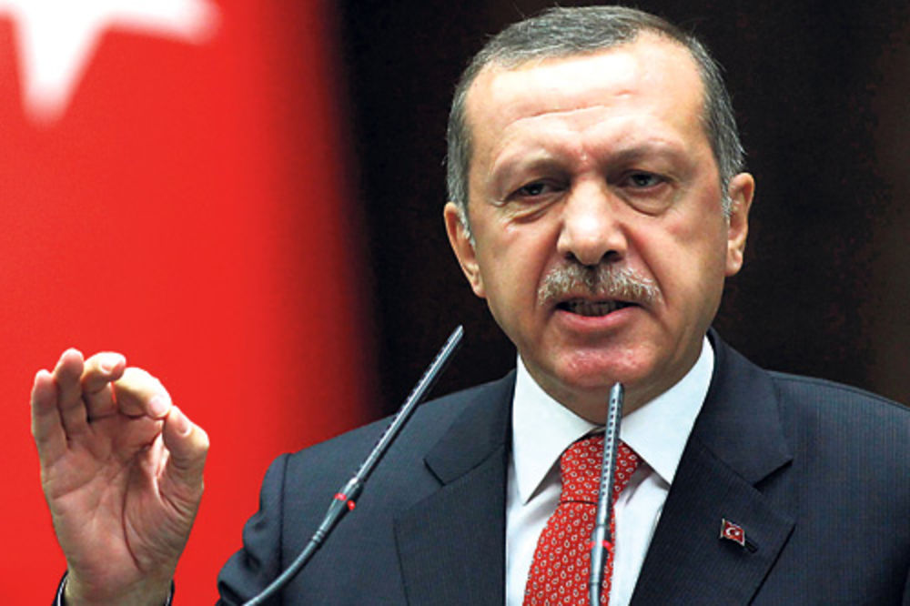 Turski premijer ispljuvao seriju Sulejman Veličanstveni