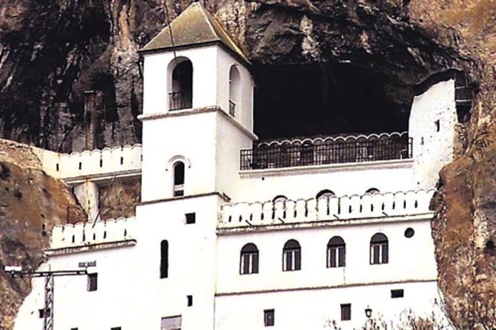 NEPRIZNATA CPC: Crkve u Crnoj Gori u rukama tuđina?!