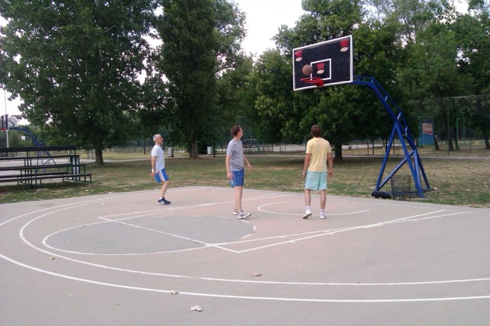 Tadić igrao basket sa prijateljima