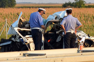 Lekari se bore za život policajca