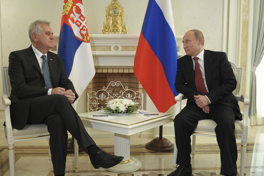 Putin čestitao Nikoliću Novu godinu i Božić