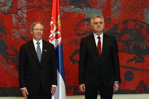 Nikolić i Kirbi: Rešiti pitanje Kosova