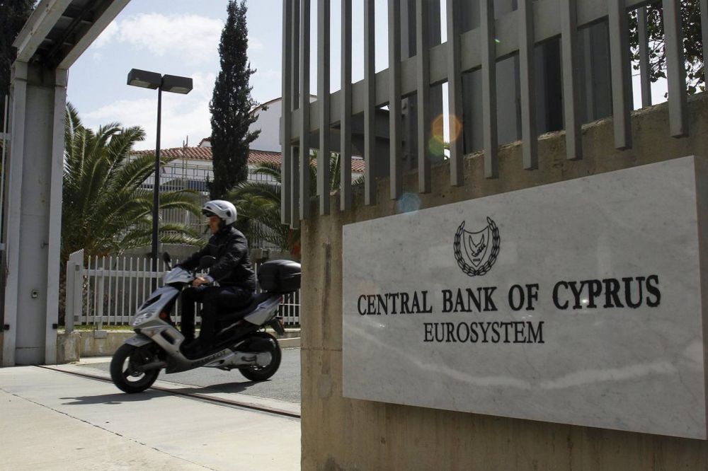 DUŽAN KO GRČKA: Kipru preti bankrot