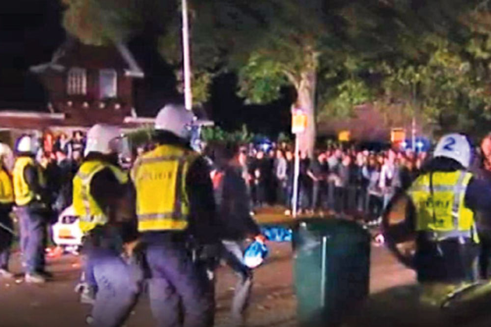 Holandija: Sa policijom se tuklo pola grada