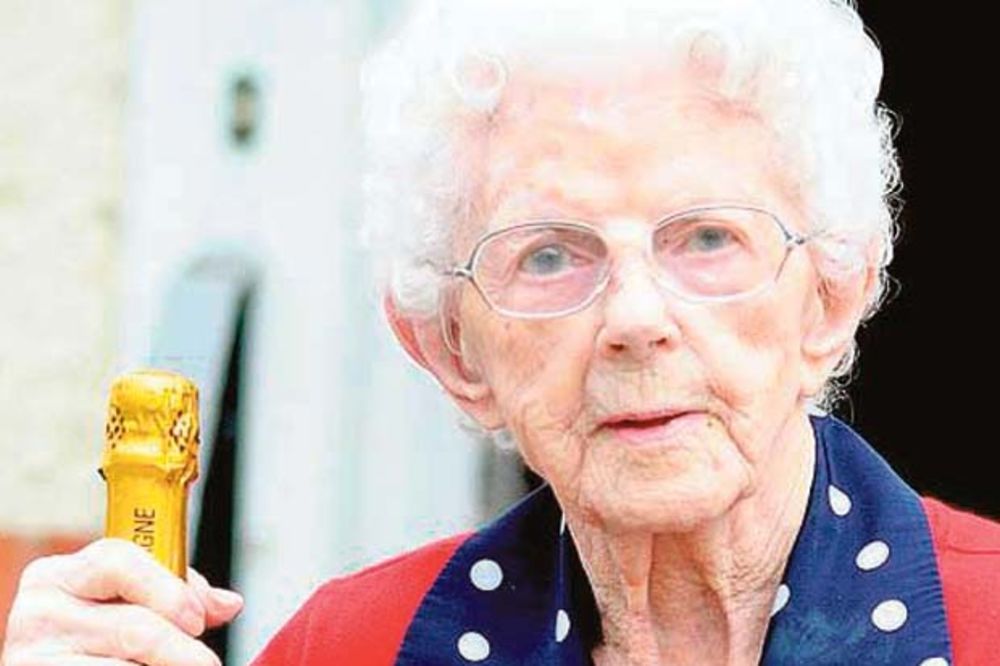 Ima 110 godina, ostavila cigare pre šest godina