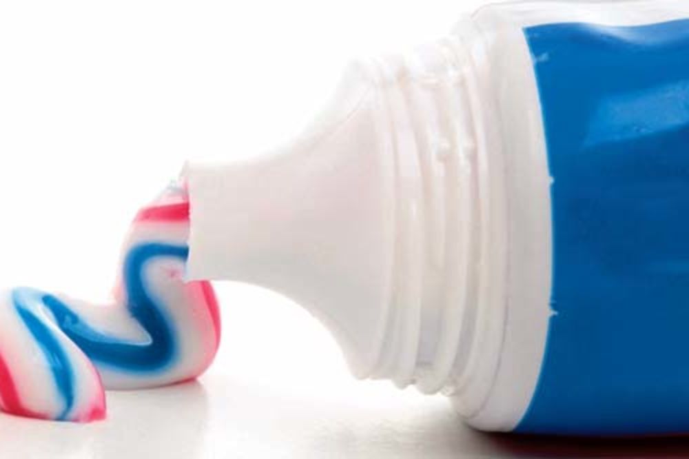NEĆETE VEROVATI: Evo šta sve možete s pastom za zube