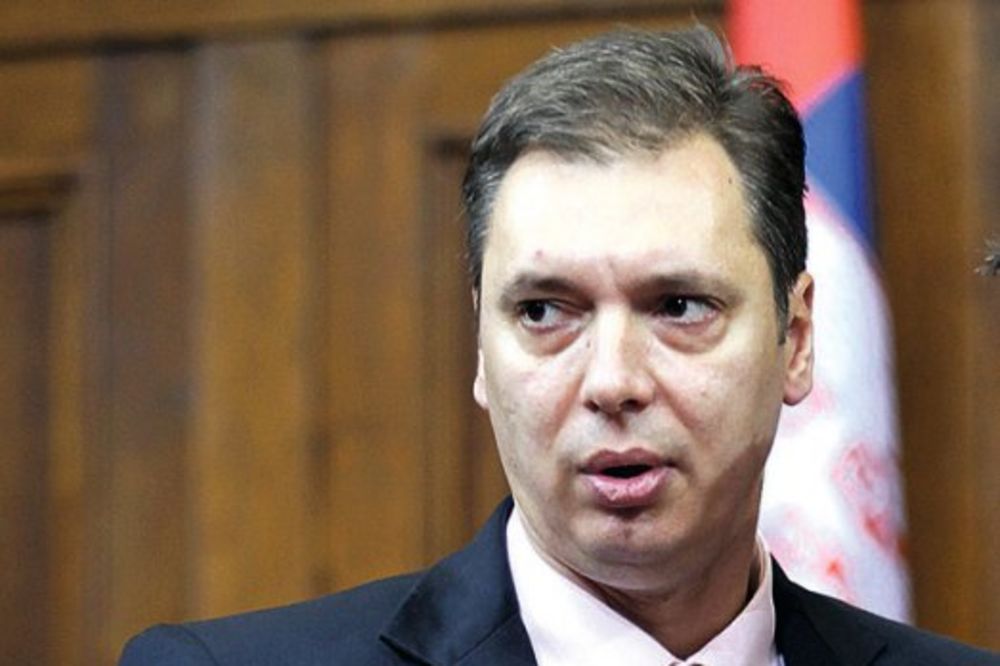 Vučić: Nije isključeno da Veljović ostane direktor policije