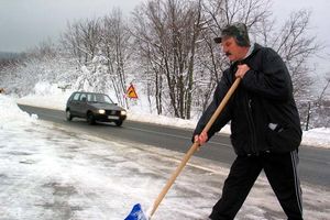 Čišćenje snega i leda obaveza svih u gradu