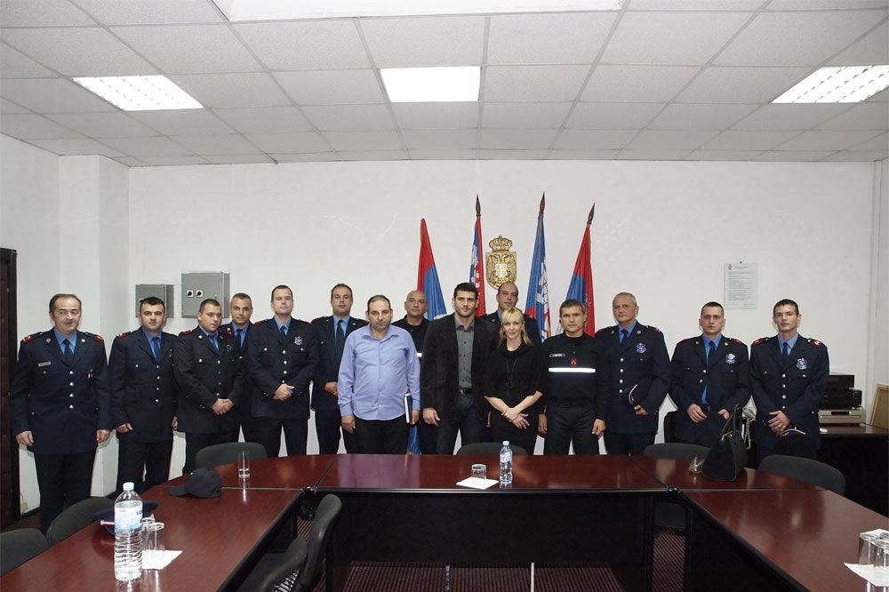 Nagrađeni najbolji policajci i vatrogasci Novog Beograda