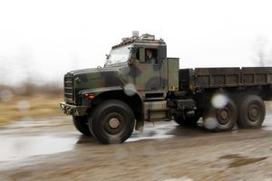 Vojni kamioni kao birališta posle Sendi