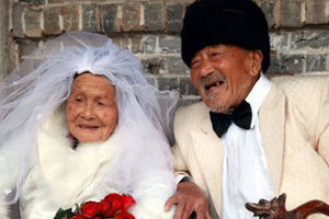 PTIČICA: U braku 88 godina, tek sad imaju sliku sa venčanja