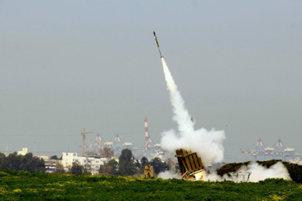 Izrael radi upozorenja raketirao Siriju