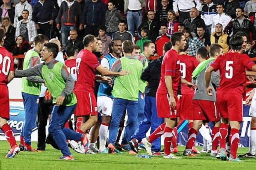 Englezi prete: UEFA će žestoko kazniti Srbiju