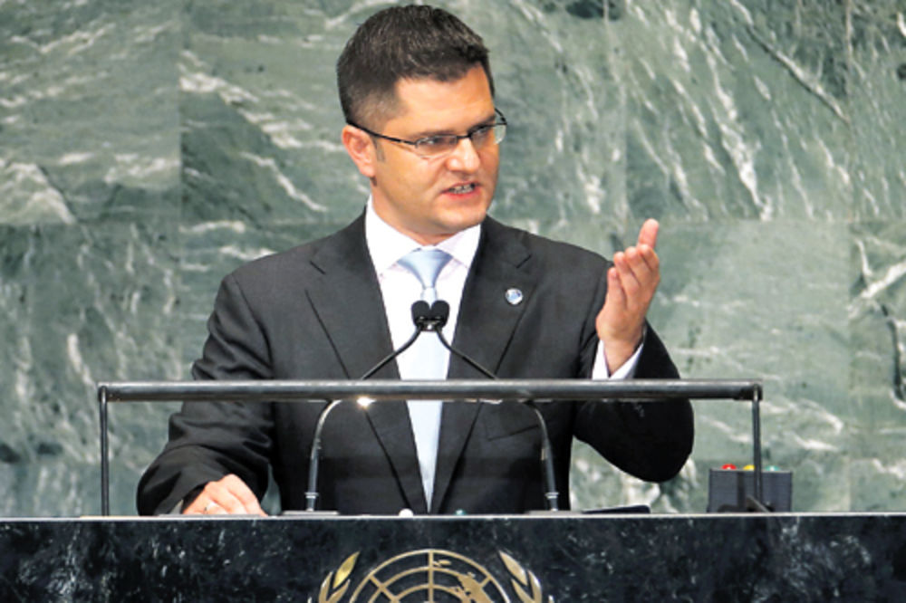 Srbija utabala Kosovu put u UN?