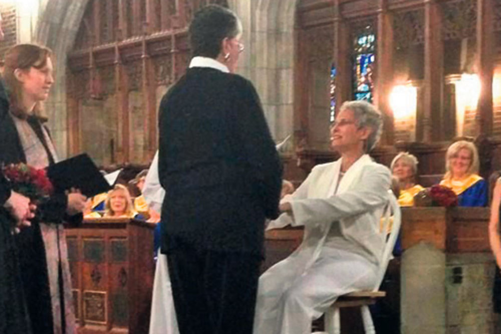 Prvi lezbo brak u kadetskoj kapeli