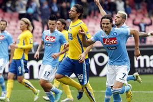 Napoli petardom zadržao korak za Juventusom