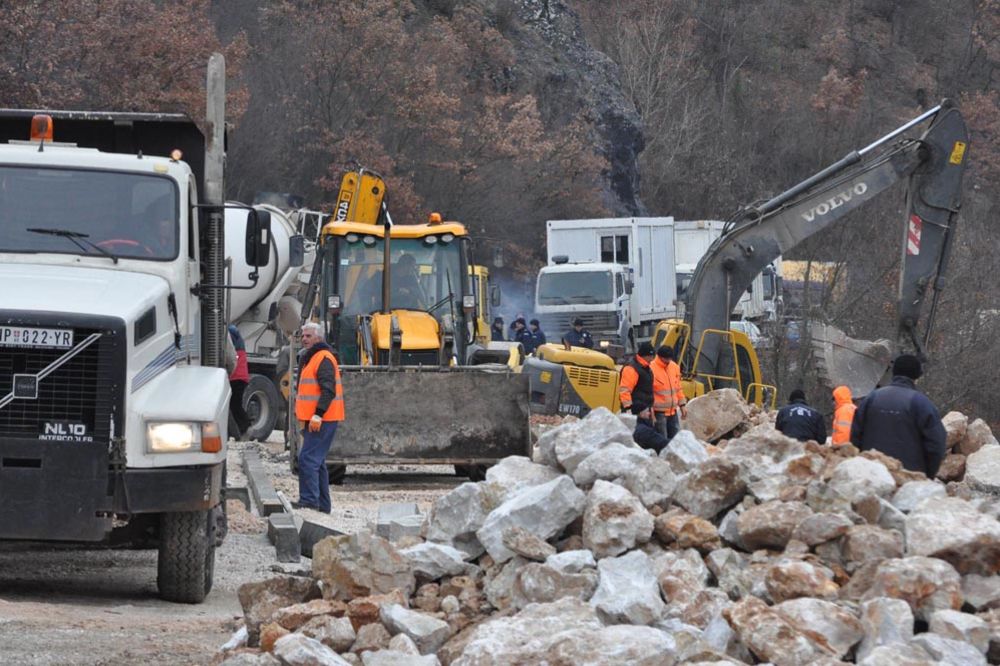 Blokada puteva na severu Kosova do 12 sati