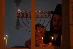 Večeras počinje Hanuka, jevrejski praznik svetlosti