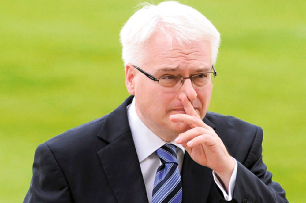 Josipović: Nikolić i ja ćemo osetiti trenutak za sastanak