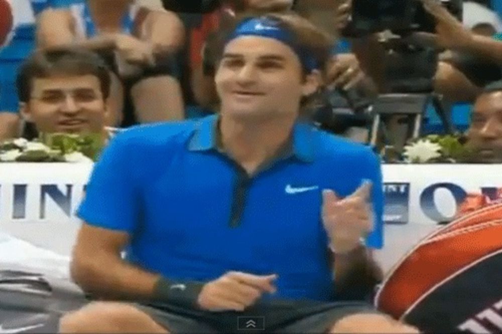 Federer sa maskotama igra uz Gangnam stajl