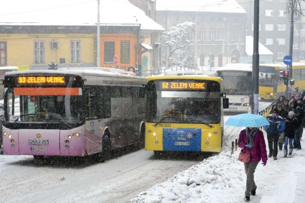 Sneg usporio saobraćaj u Beogradu