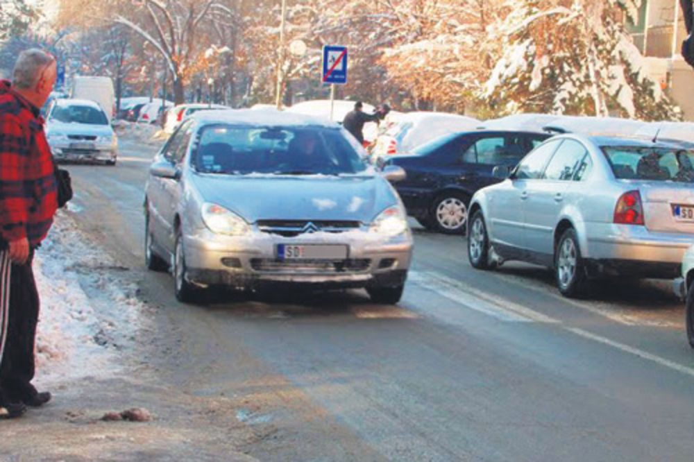 Poslanik autom udario dete na pešačkom prelazu