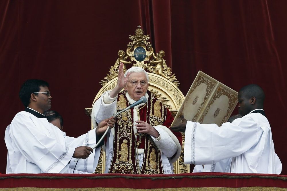 Papa uz blagoslov za Božić pozvao na mir