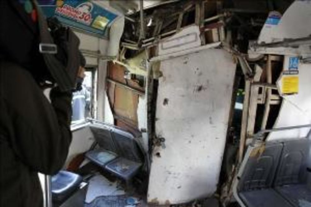 Autobus pun putnika pao u provaliju na Andima