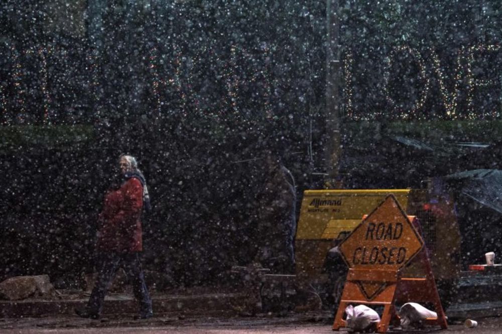 Zbog mećave bez struje na hiljade Amerikanaca