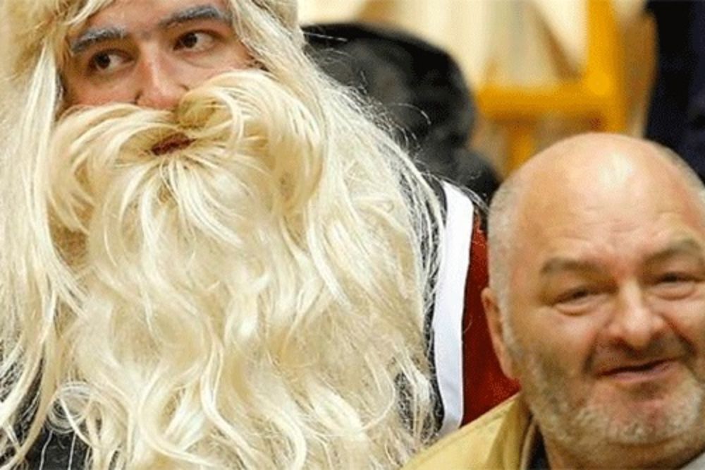 DULE PA DEDA: I Deda Mraz držao govor posle Cibone