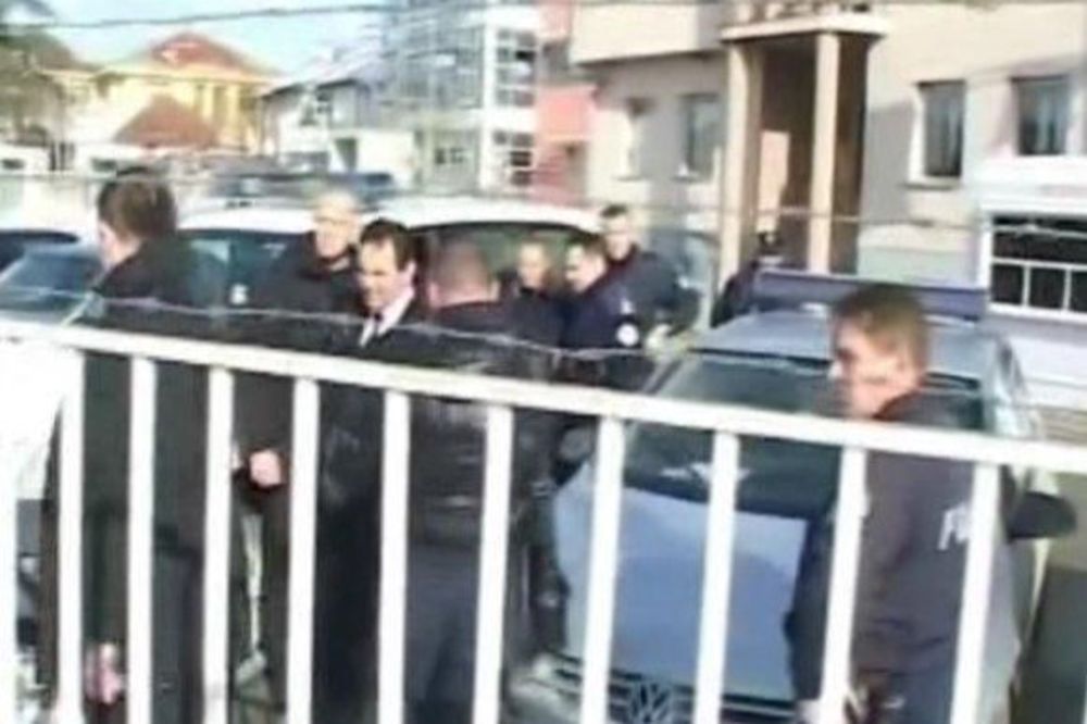 "Srbi uhapšeni u Gračanici jer su bili isto obučeni"