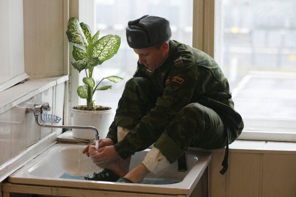 Ruski vojnici dobijaju čarape do kraja godine?!