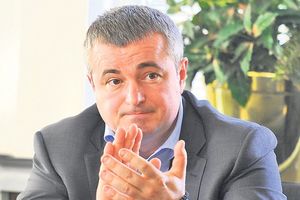 Bajatović najavio novu politiku SPS-a u Vojvodini