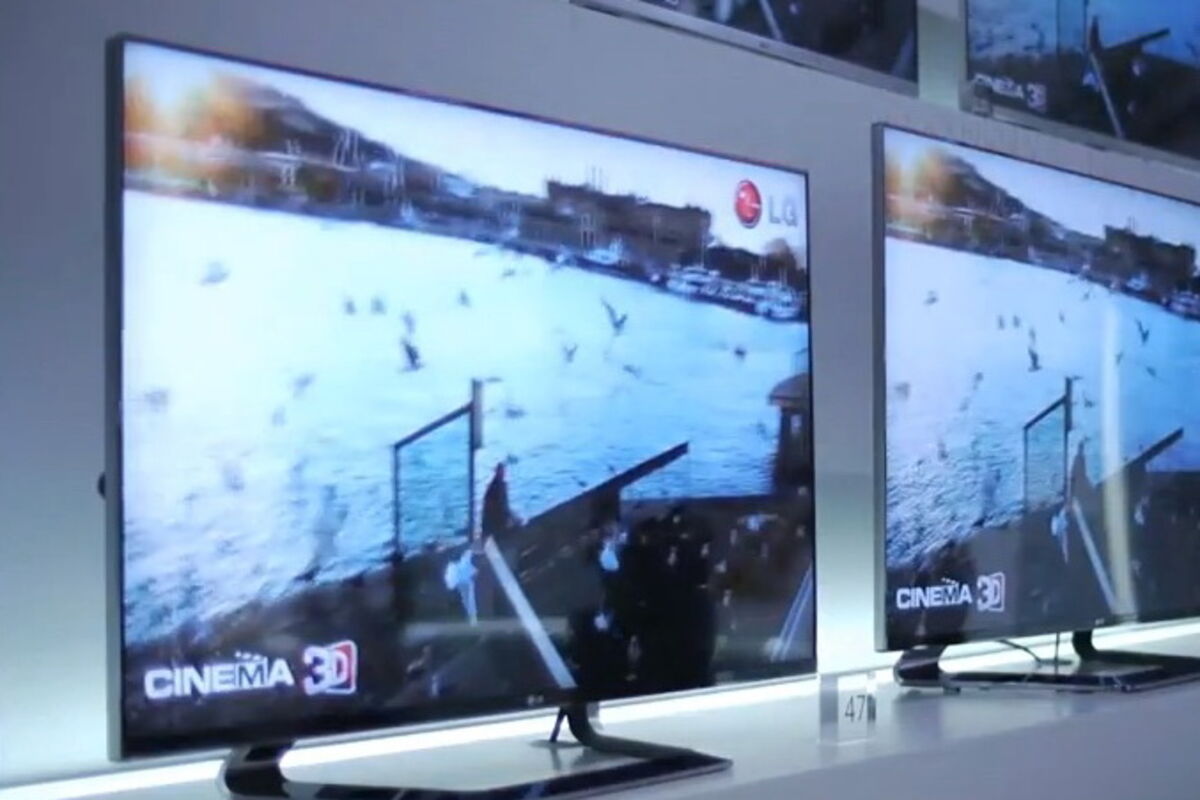 Телевизор lg 2012. Телевизор LG 2012 Smart TV. LG OLED 2012 телевизоры. 50 Vs 55 дюймов.