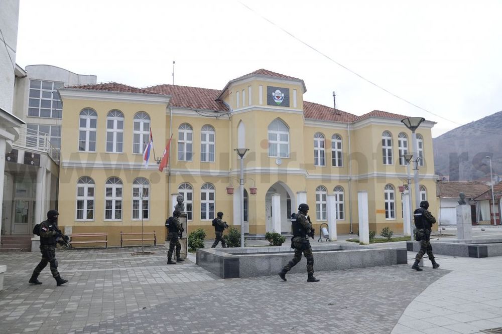 Ambasador Albanije na sastanku u Preševu
