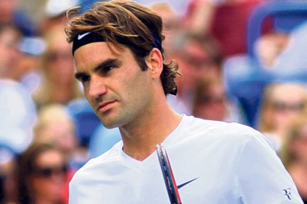 SMEŠAN: Federer maznuo ženi patike