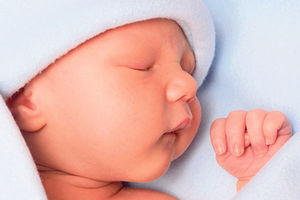 PRVO, PA SRPSKO: Mali Aleksa prva beba rođena u austrijskom Medlingu u 2015!