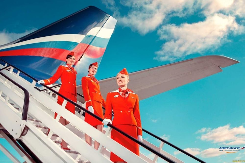 OTKAZ: Ruska stjuardesa pokazala srednji prst putnicima