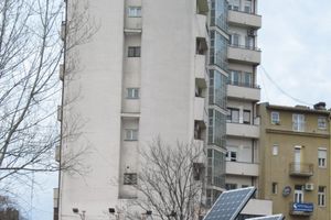 POKLON: Park na Slaviji dobio solarni punjač