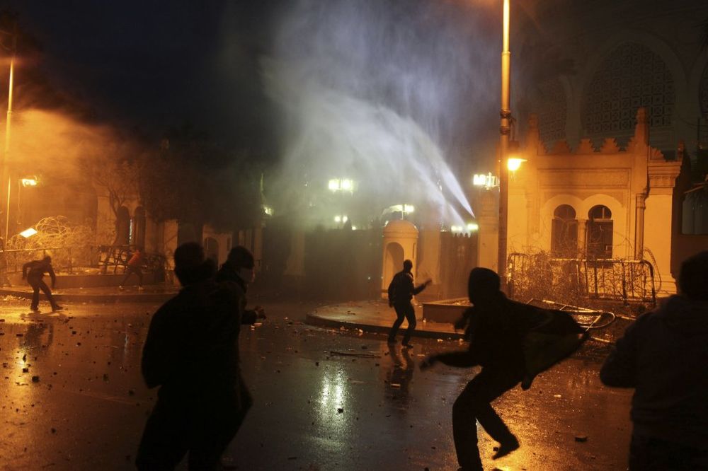 U sukobima u Kairu sedam mrtvih, desetine ranjenih!