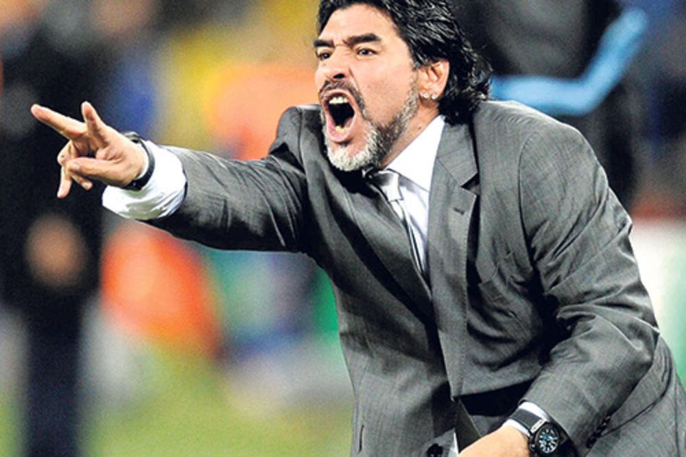 UPORNI ITALIJANI: Maradona, dug nije oprošten!