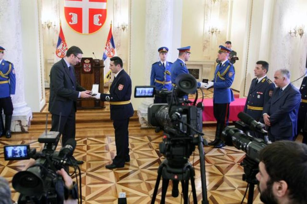 Vučić: Vojska Srbije faktor stabilnosti