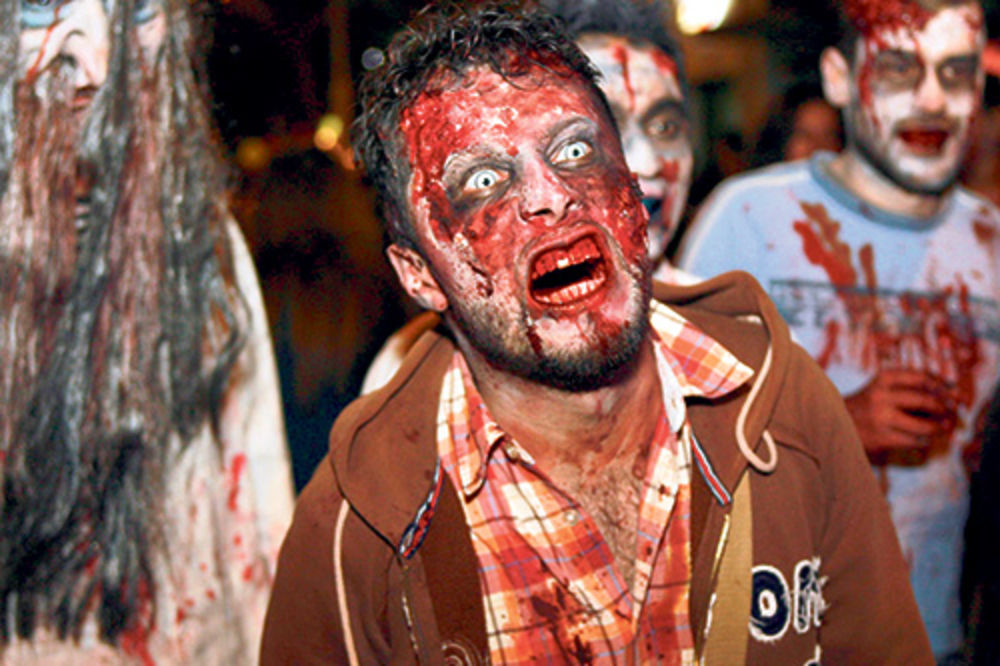 PANIKA: Napad zombija u SAD!